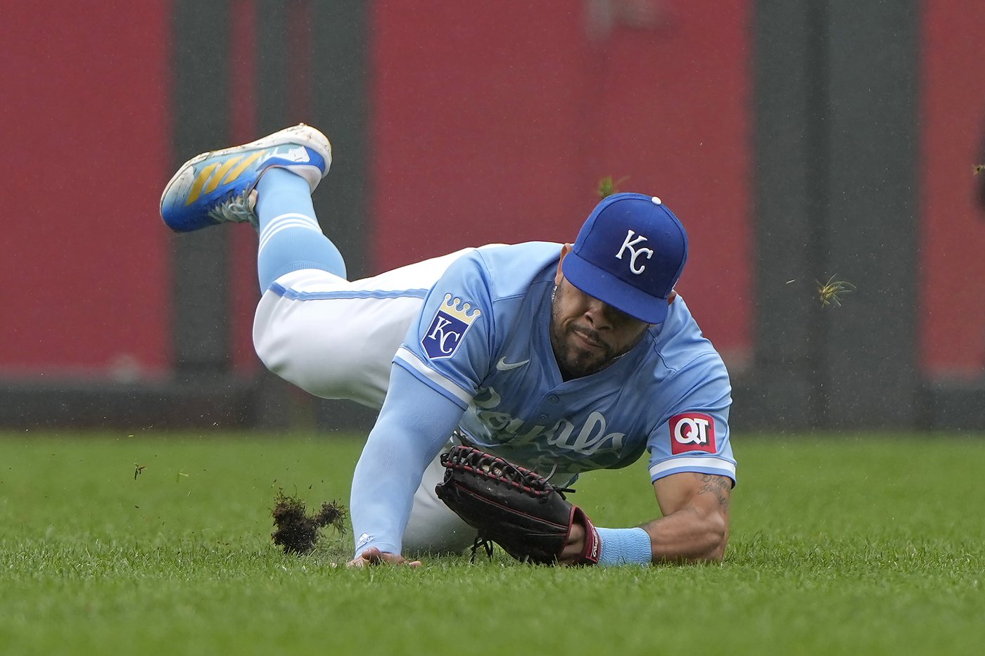 Snell strikes out 9 as the Giants beat the Royals 2-0 to complete a 3-game series sweep | iNFOnews.ca Snell strikes out 9 as the Giants beat the Royals 2-0 to complete a 3-game series sweep | iNFOnews.ca