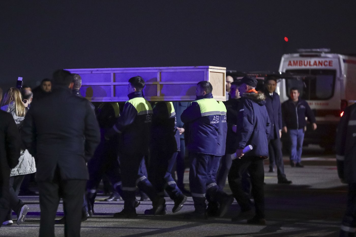 Aviation experts say Russia's air defense fire likely caused Azerbaijan plane crash as nation mourns | iNFOnews.ca