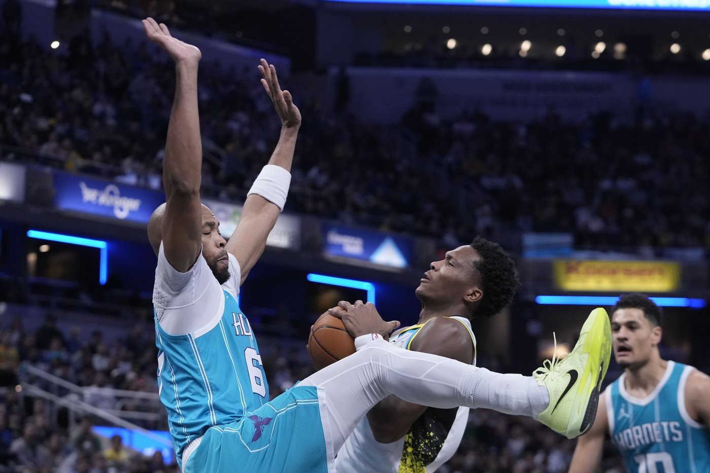 Brandon Miller's late free throws help Hornets beat the Pacers 113-109 and snap 8-game skid | iNFOnews.ca Brandon Miller's late free throws help Hornets beat the Pacers 113-109 and snap 8-game skid | iNFOnews.ca