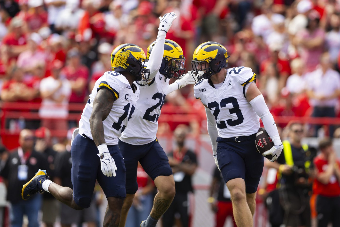 No. 21 Michigan uses 3 long TD runs to beat Nebraska 30-27, extend Huskers' skid against Top 25 foes | iNFOnews.ca No. 21 Michigan uses 3 long TD runs to beat Nebraska 30-27, extend Huskers' skid against Top 25 foes | iNFOnews.ca