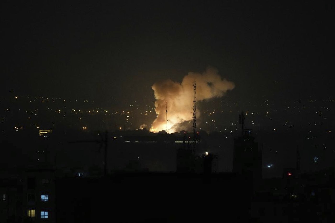 Israel attacks Iran's nuclear and missile sites with explosions booming across Tehran | iNFOnews.ca Israel attacks Iran's nuclear and missile sites with explosions booming across Tehran | iNFOnews.ca