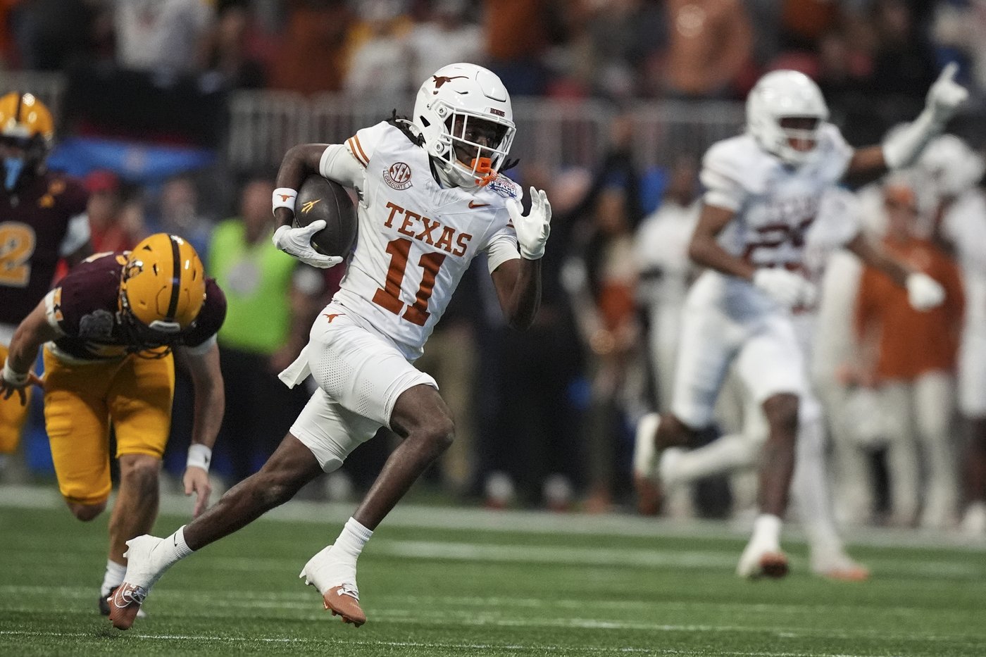 Big kicks, big misses and big returns: special teams creating game-changing moments in the CFP | iNFOnews.ca