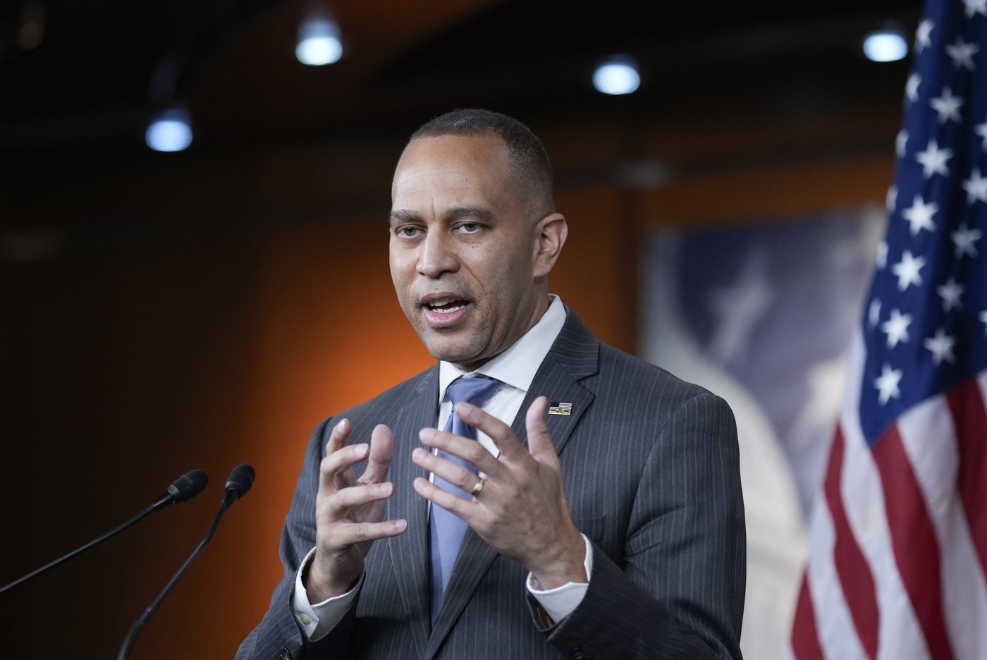 Spending bill talks bog down after Trump's efforts to slash government | iNFOnews.ca Spending bill talks bog down after Trump's efforts to slash government | iNFOnews.ca