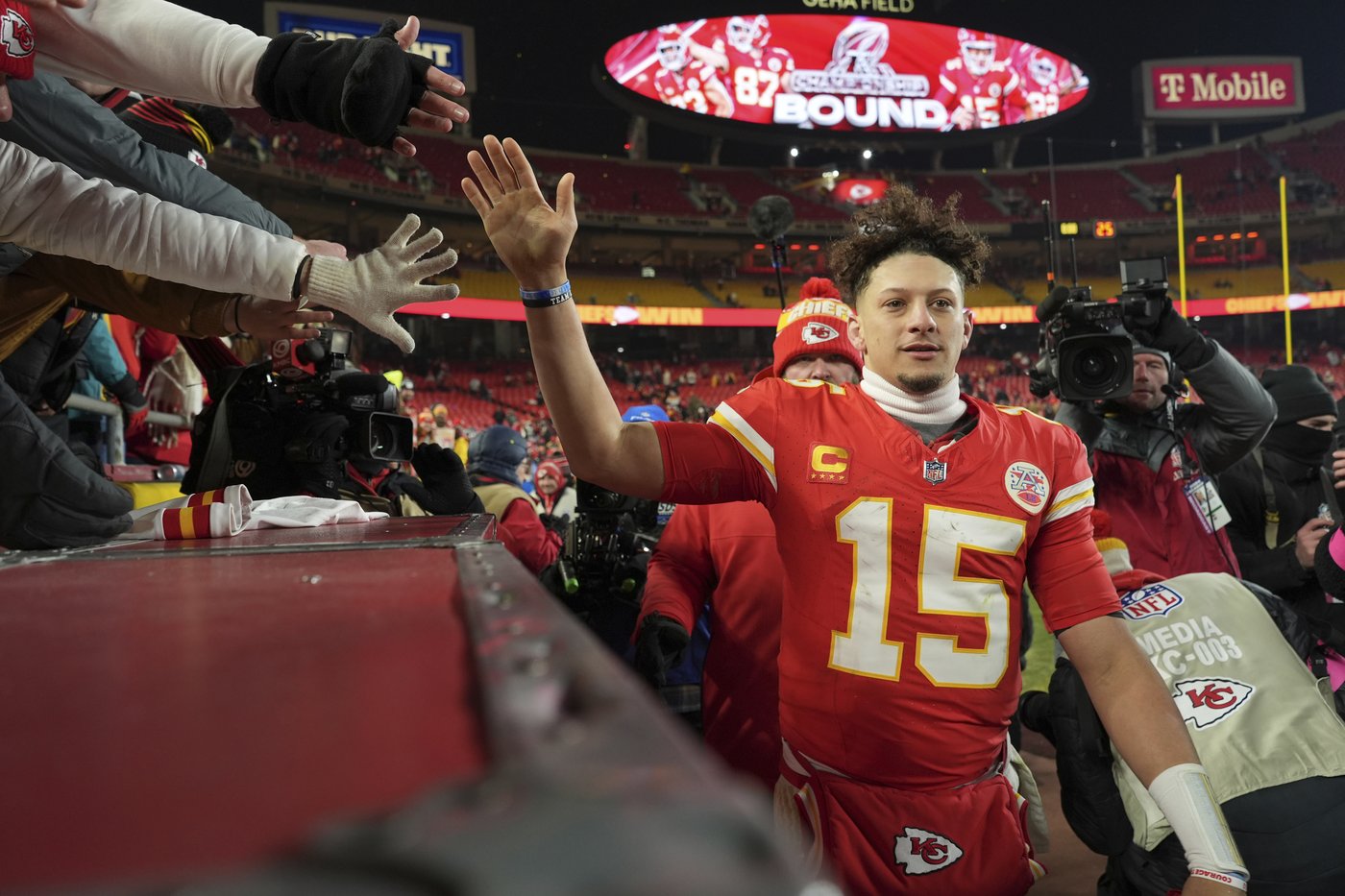 Bills will face Chiefs in AFC title game; Eagles will host the Commanders in NFC championship game | iNFOnews.ca