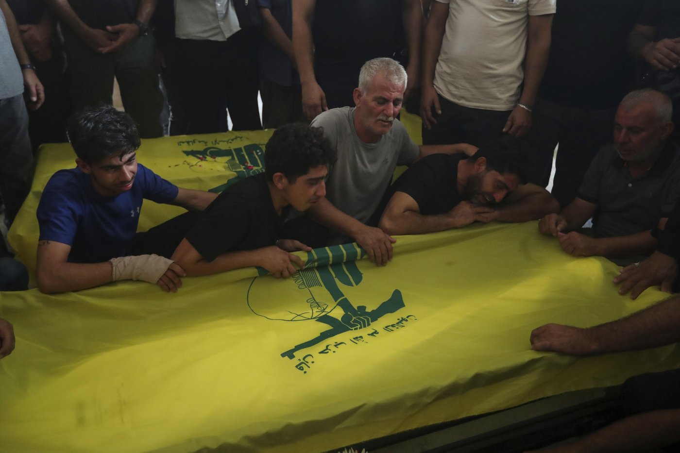 Israel-Hamas war latest: Israel threatens ground operation after long-range Hezbollah missile attack | iNFOnews.ca Israel-Hamas war latest: Israel threatens ground operation after long-range Hezbollah missile attack | iNFOnews.ca