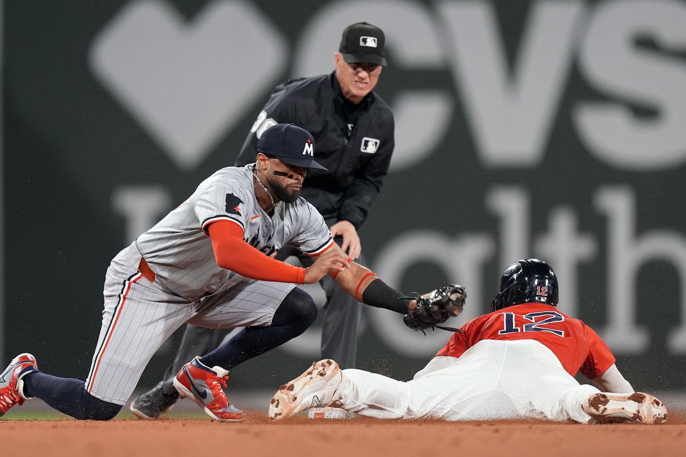 Larnach and Wallner get RBI singles in 12th, Twins beat Red Sox 4-2 | iNFOnews.ca