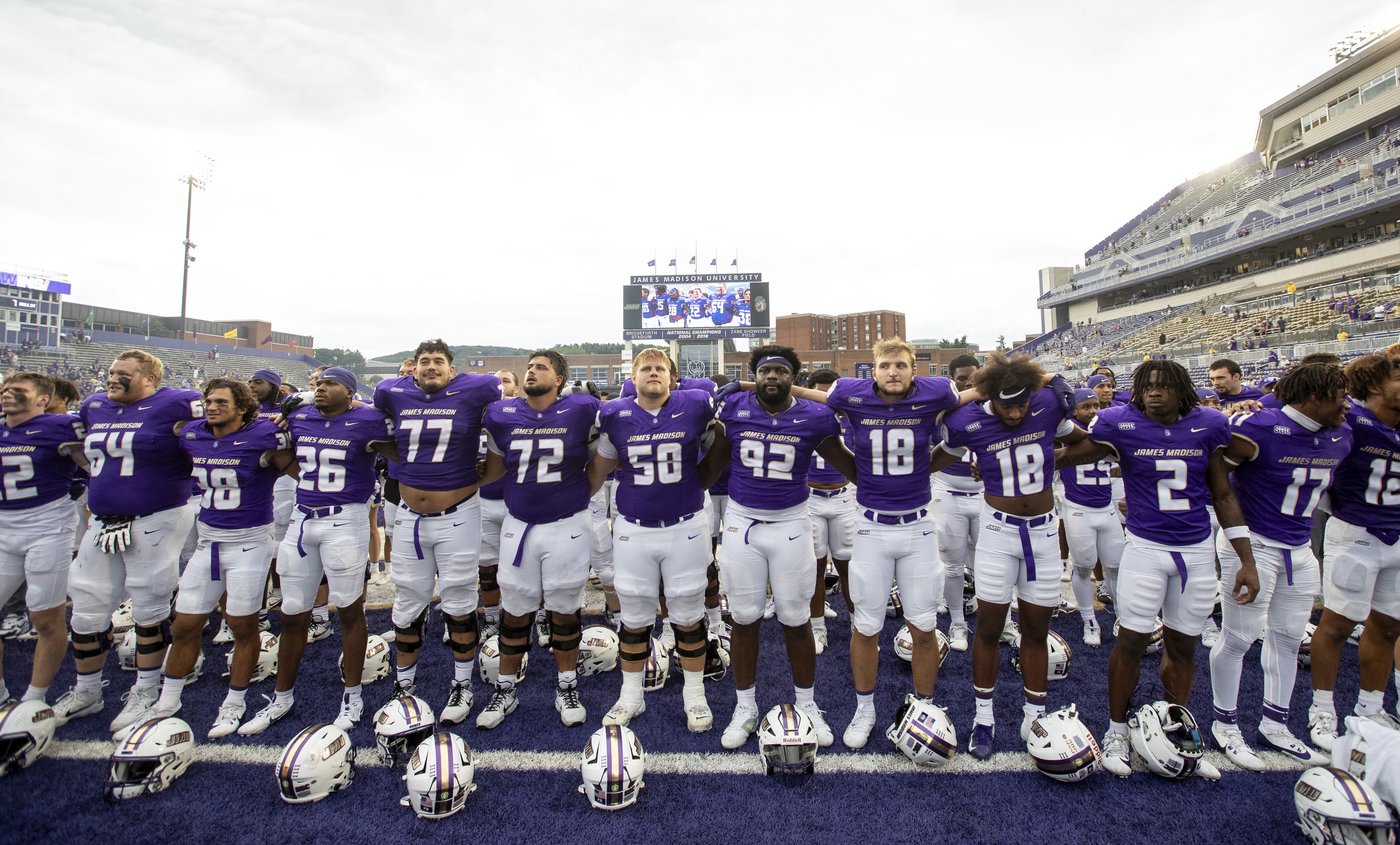 Alonza Barnett III continues stellar play with 6 more TDs in leading James Madison past Ball State | iNFOnews.ca Alonza Barnett III continues stellar play with 6 more TDs in leading James Madison past Ball State | iNFOnews.ca