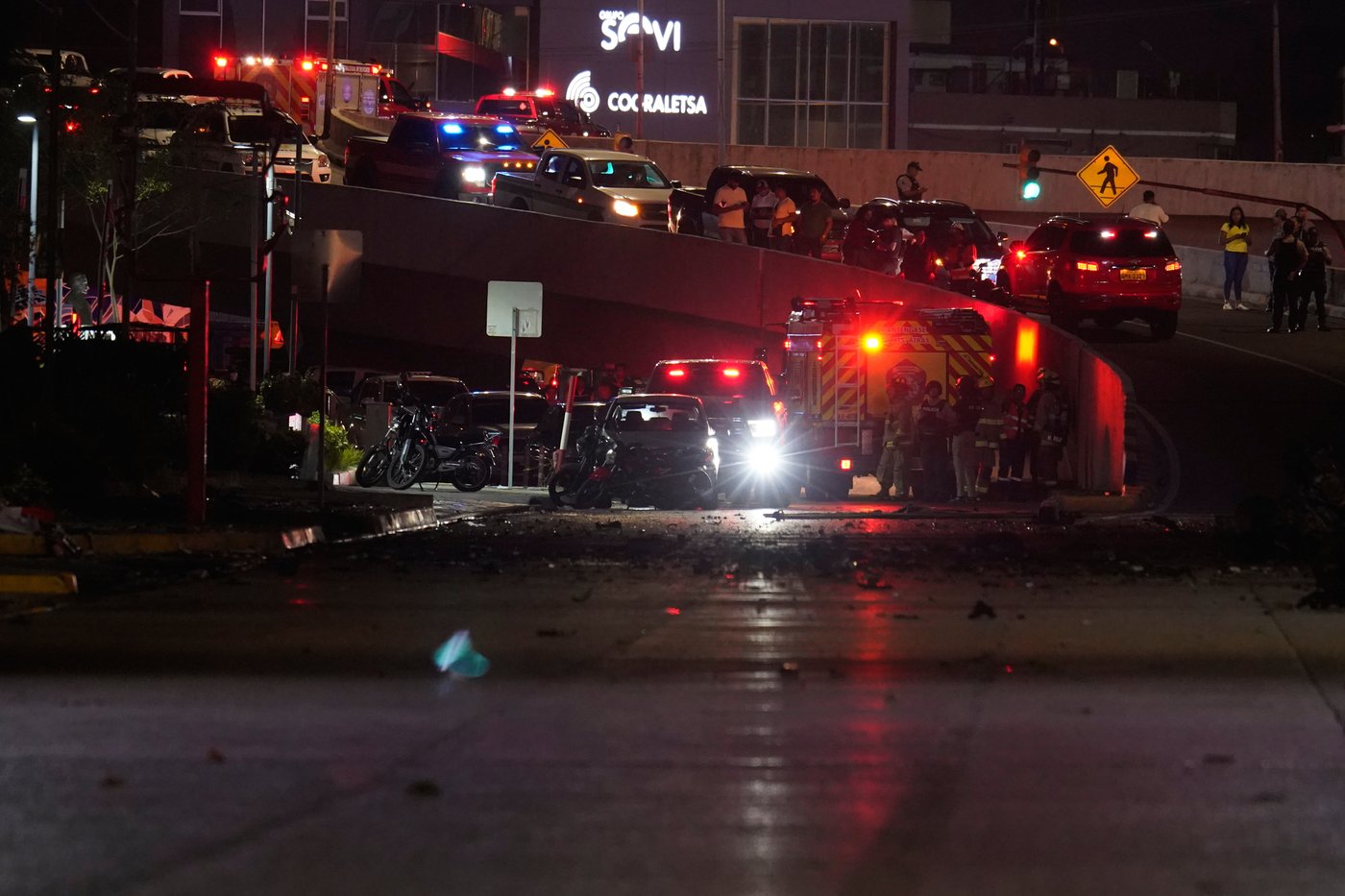 Pickup truck explodes on busy street in Ecuador | iNFOnews.ca