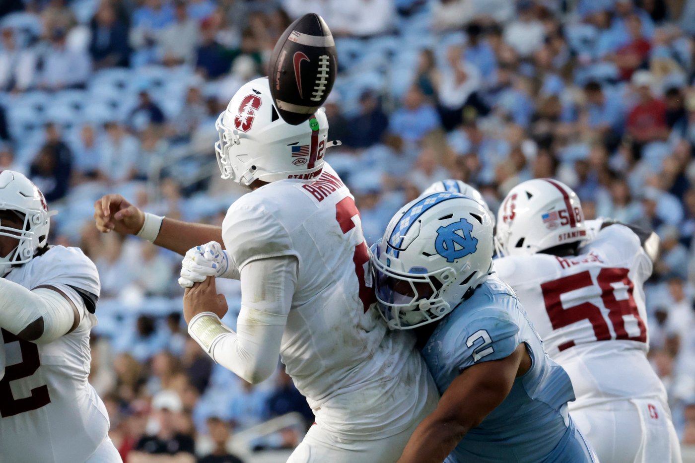 Lopez throws 2 TD passes, North Carolina beats Stanford 20-15 | iNFOnews.ca