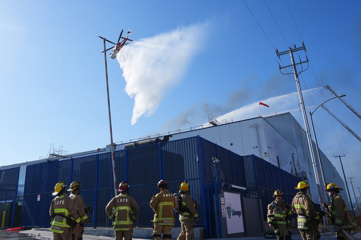 Los Angeles warehouse fire prompts shelter-in-place orders due to hazardous air | iNwheels