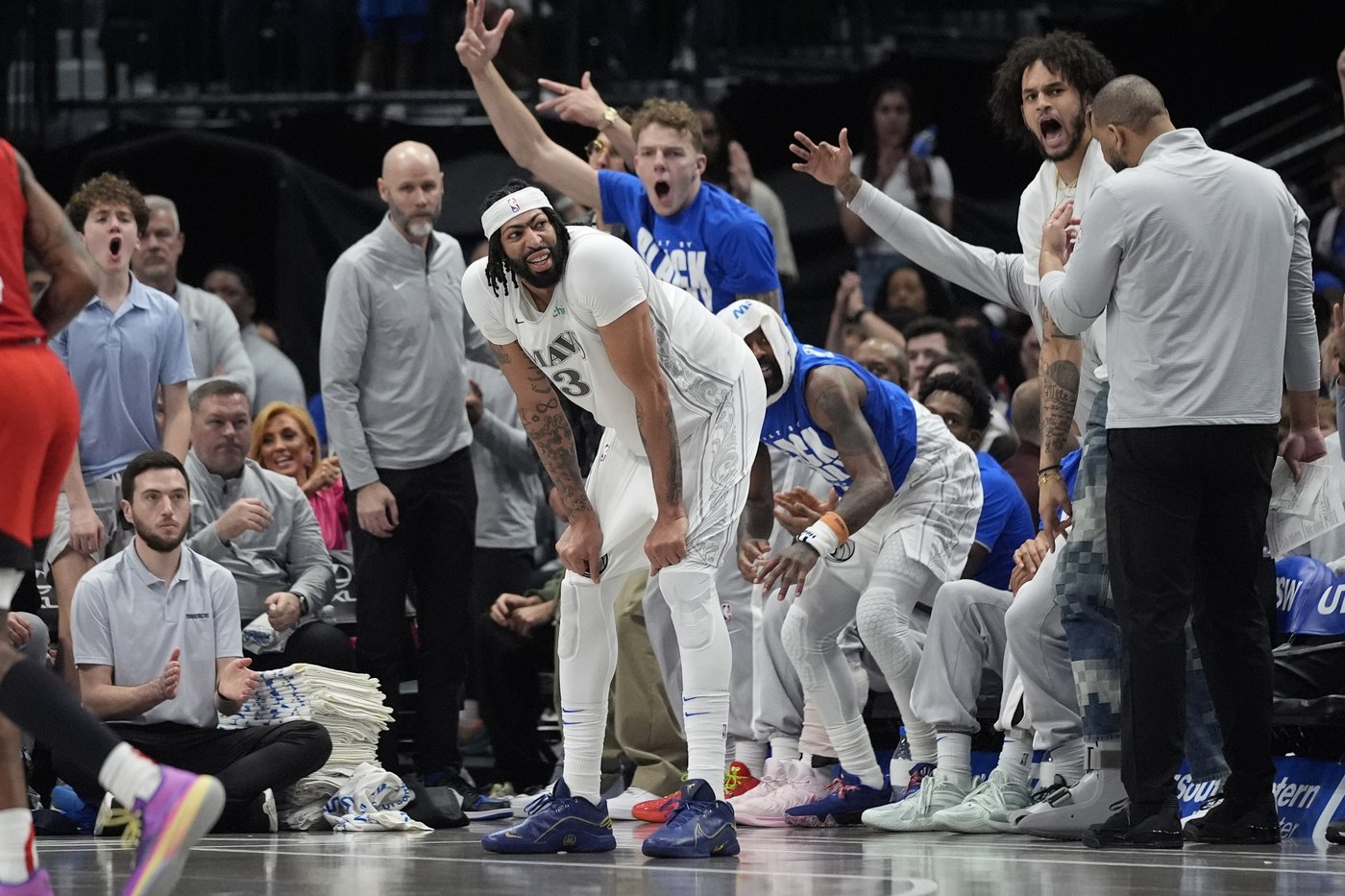 Anthony Davis leaves his Dallas debut with an injury after seismic Luka Doncic trade | iNFOnews.ca