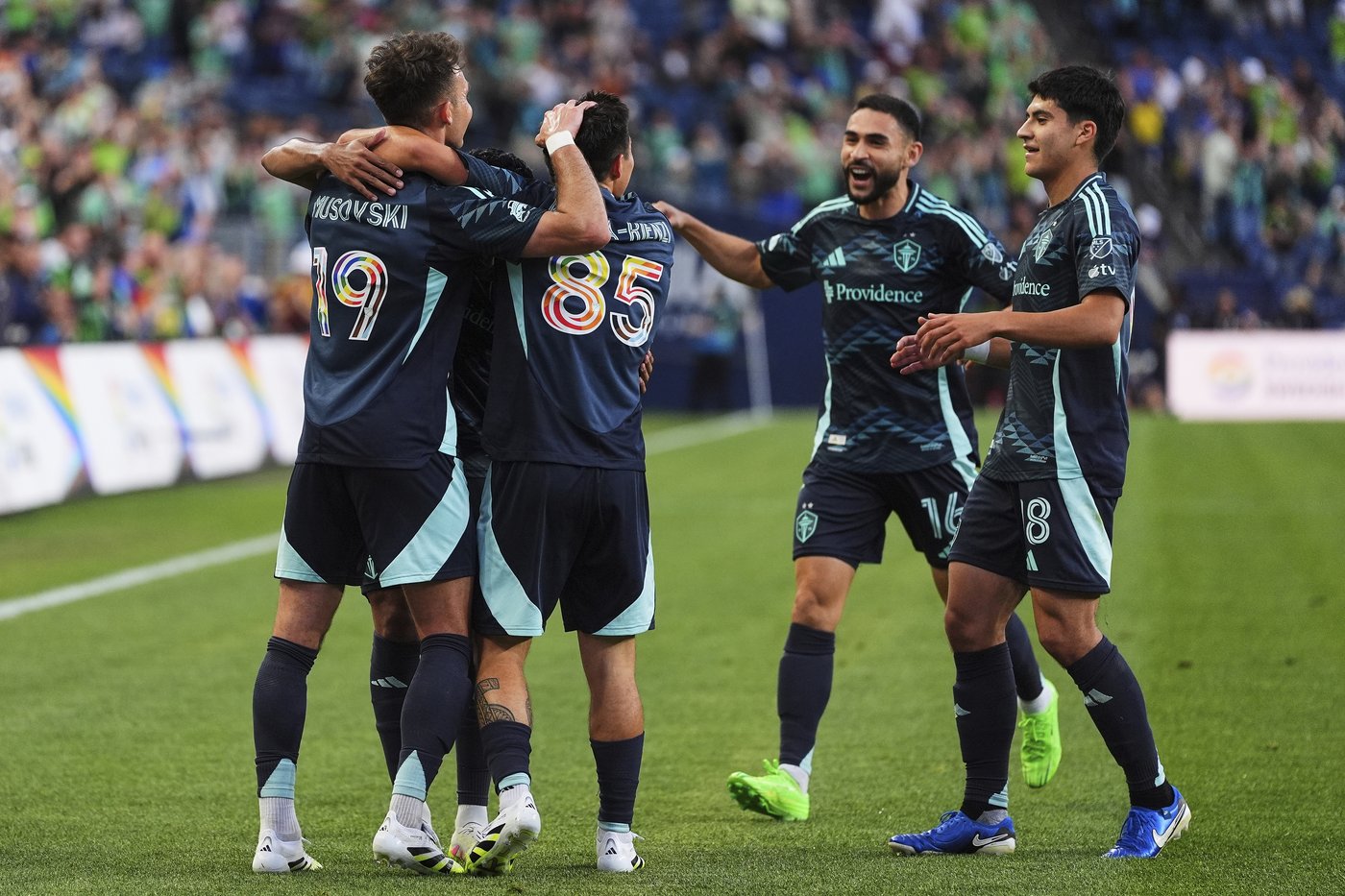 Ferreira, Musovski score goals to lead Seattle's 2-0 win over Austin; Rusnák reaches MLS milestone | iNFOnews.ca