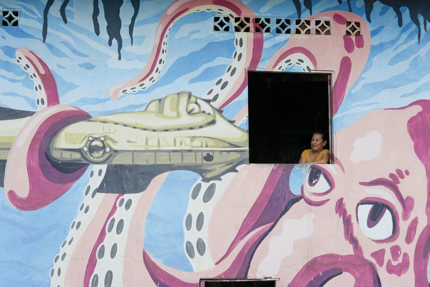 Desperation over gang violence fuels a surge of migration from Ecuador to the US | iNFOnews.ca