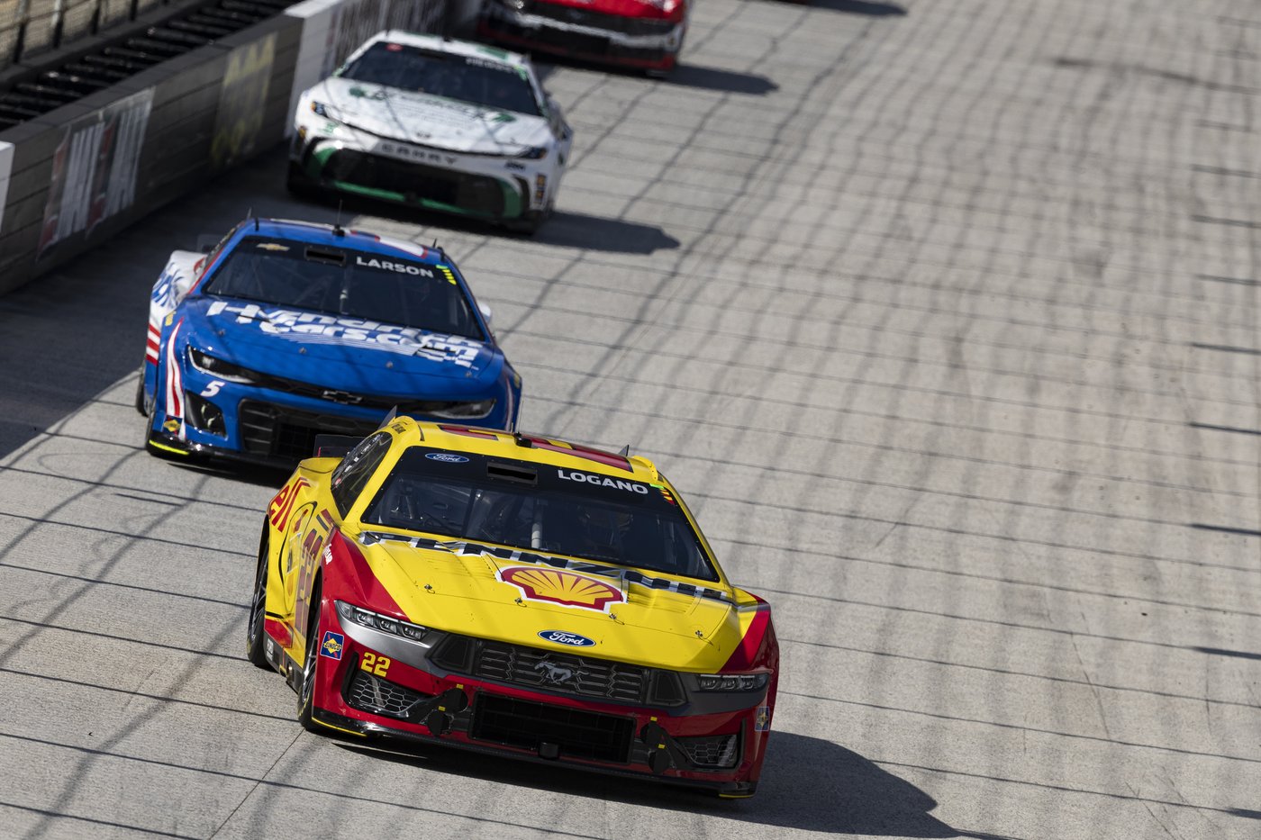 Kyle Larson dominates and claims an emotional Cup victory at Bristol Motor Speedway | iNFOnews.ca Kyle Larson dominates and claims an emotional Cup victory at Bristol Motor Speedway | iNFOnews.ca