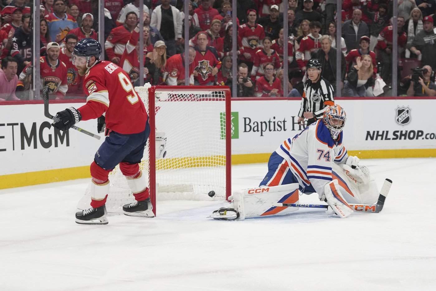 From a massive hit to a breakaway goal: Sam Bennett's unforgettable moment in the Stanley Cup Final | iNFOnews.ca