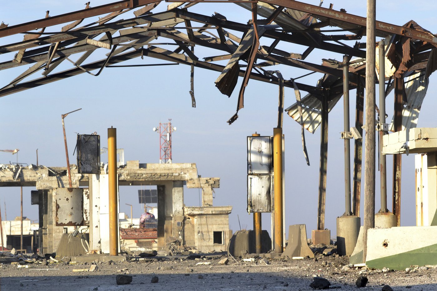 Middle East latest: Lebanon closes all its land border crossings with Syria except one | iNFOnews.ca Middle East latest: Lebanon closes all its land border crossings with Syria except one | iNFOnews.ca