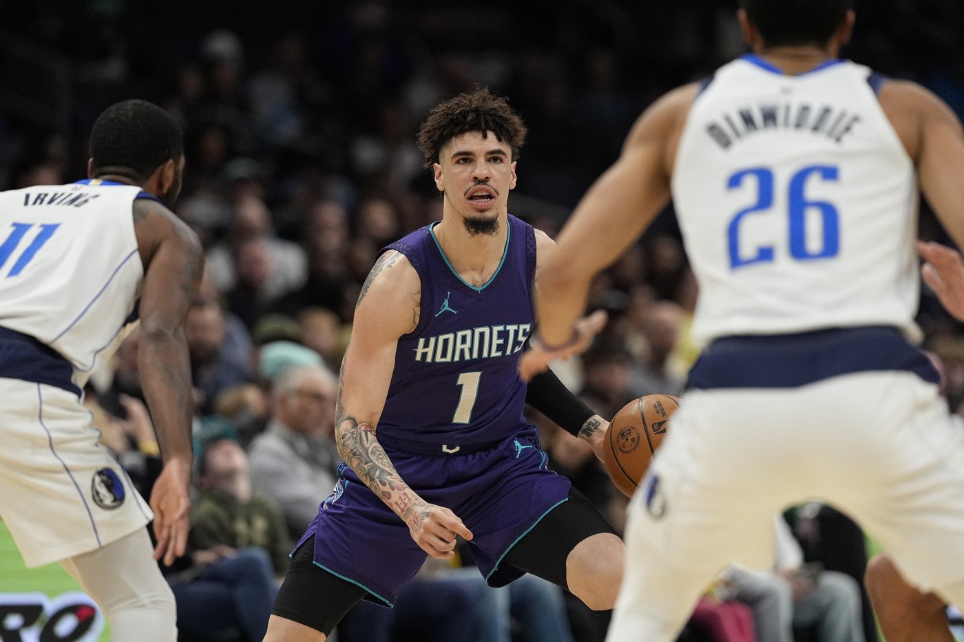 Ball, Bridges each score 23 to lead Hornets over Mavs 110-105 for 3rd straight win | iNFOnews.ca Ball, Bridges each score 23 to lead Hornets over Mavs 110-105 for 3rd straight win | iNFOnews.ca