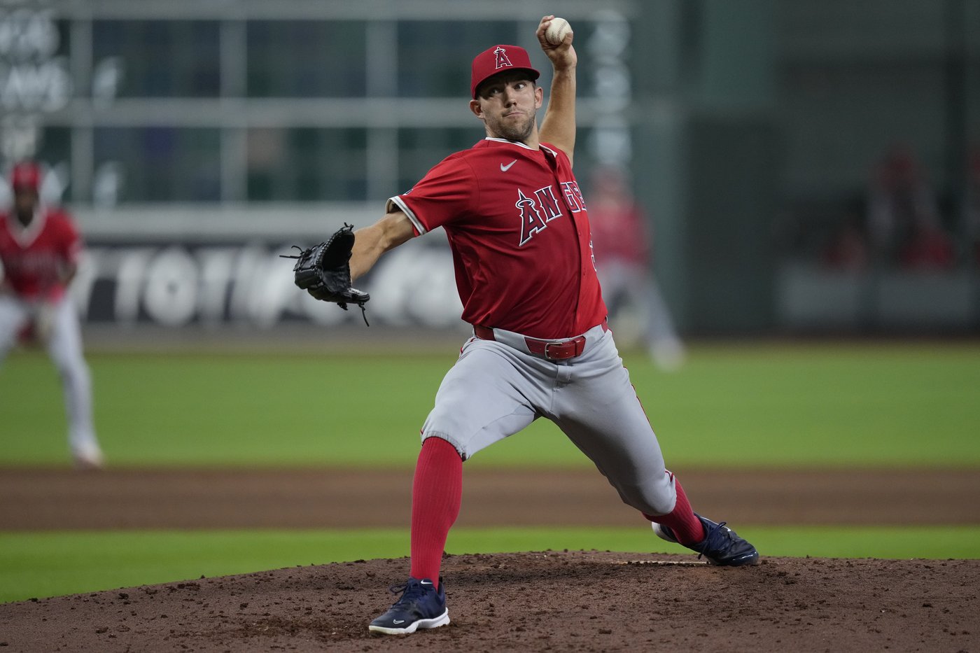 Anderson sparkles and Angels overcome fan breaking up Trout's catch in 4-1 win over Astros | iNFOnews.ca Anderson sparkles and Angels overcome fan breaking up Trout's catch in 4-1 win over Astros | iNFOnews.ca