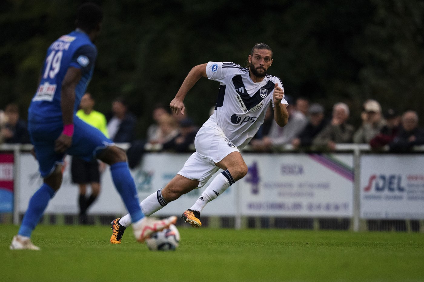 How one of France's top soccer clubs ended up fighting for its very survival in the lower leagues | iNFOnews.ca