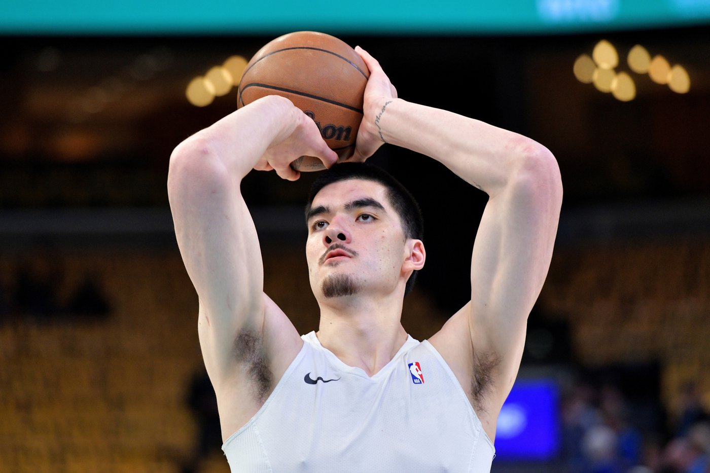 Grizzlies center Zach Edey to miss 6-9 weeks while recovering from ankle surgery | iNFOnews.ca Grizzlies center Zach Edey to miss 6-9 weeks while recovering from ankle surgery | iNFOnews.ca