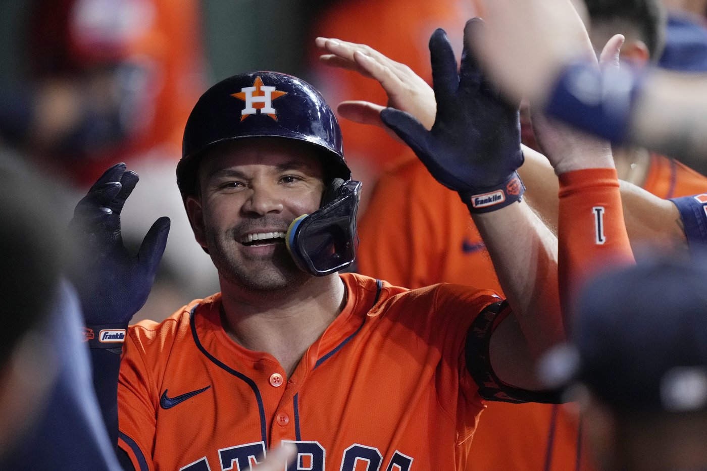 Altuve and Melton each have 3 RBIs as Astros beat Twins 10-3 | iNFOnews.ca Altuve and Melton each have 3 RBIs as Astros beat Twins 10-3 | iNFOnews.ca