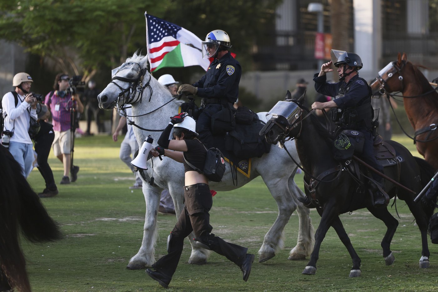 What to know about the protests over Trump's immigration crackdown in LA and other cities | iNFOnews.ca