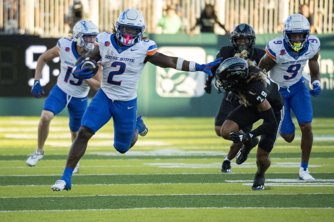 Jeanty rushes for 217 yards and TD, catches TD pass and Boise State downs Hawaii 28-7 | iNFOnews.ca
