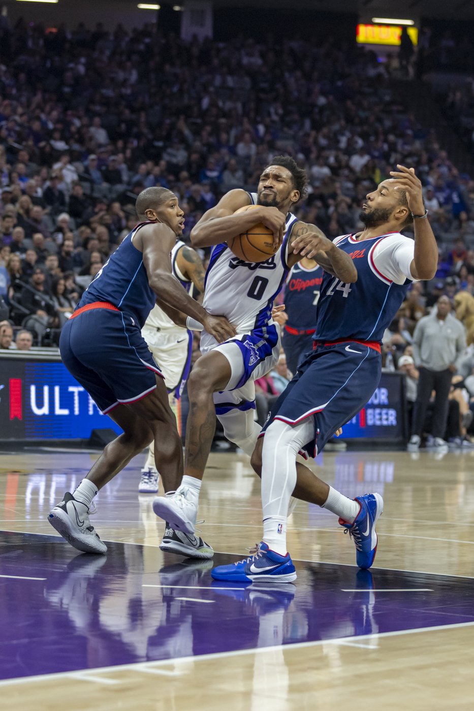 Norman Powell has 31 points and 12 rebounds as the Clippers hold off the Kings 107-98 | iNFOnews.ca