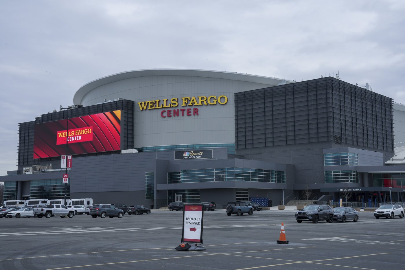Philadelphia mayor announces new plan to keep 76ers arena in South Philadelphia, pursue WNBA team | iNFOnews.ca