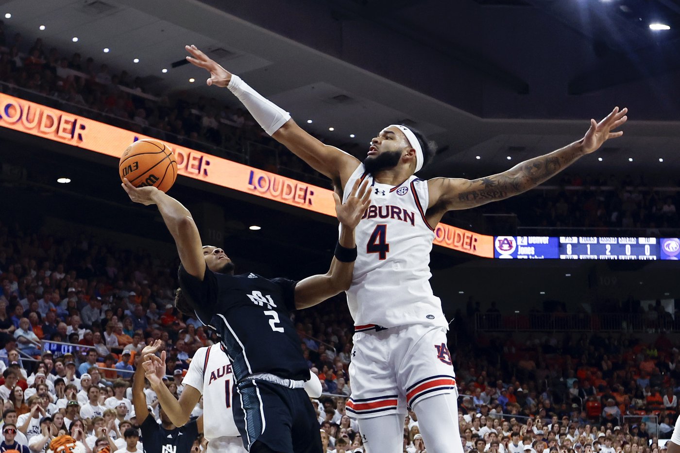 Broome has 30 points and 17 rebounds to lead No. 4 Auburn past North Alabama 102-69 | iNFOnews.ca Broome has 30 points and 17 rebounds to lead No. 4 Auburn past North Alabama 102-69 | iNFOnews.ca