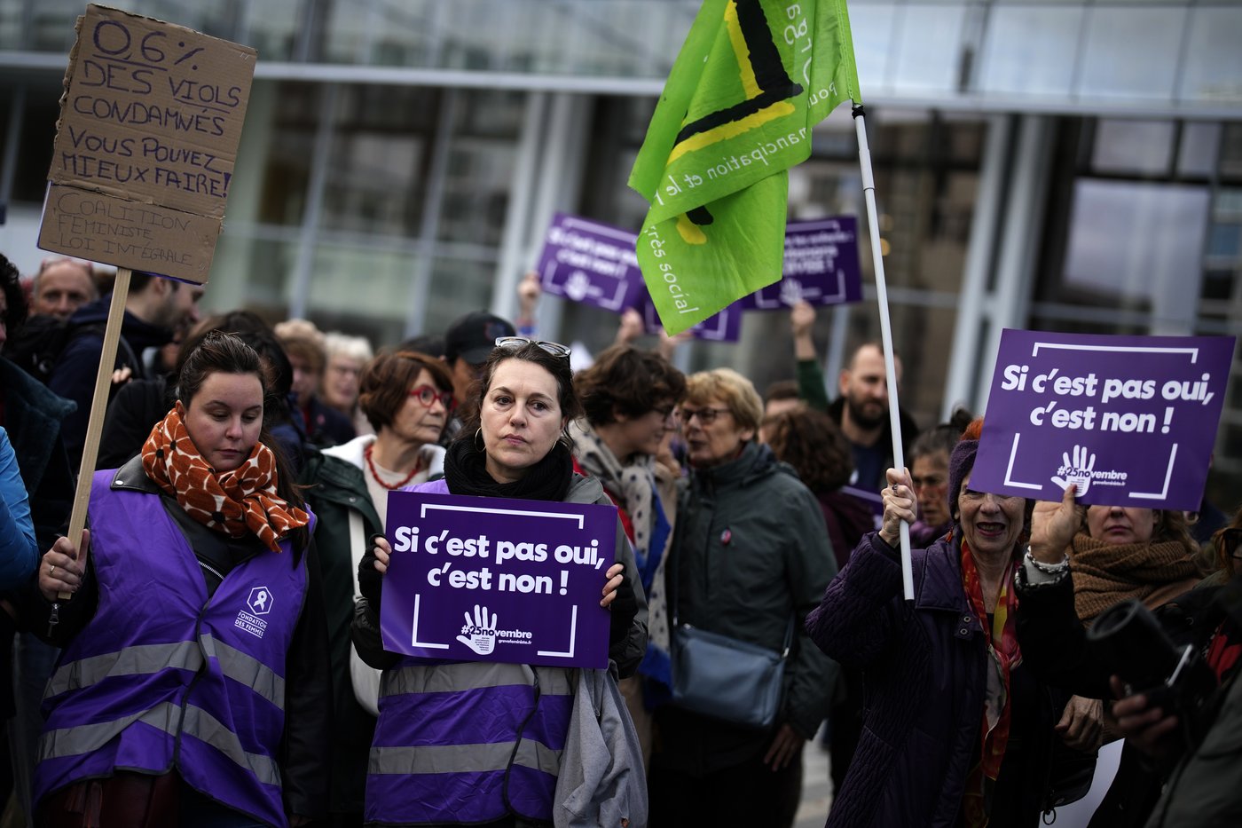 Demonstrators in France praise Gisèle Pélicot's courage in harrowing drug and rape trial | iNFOnews.ca