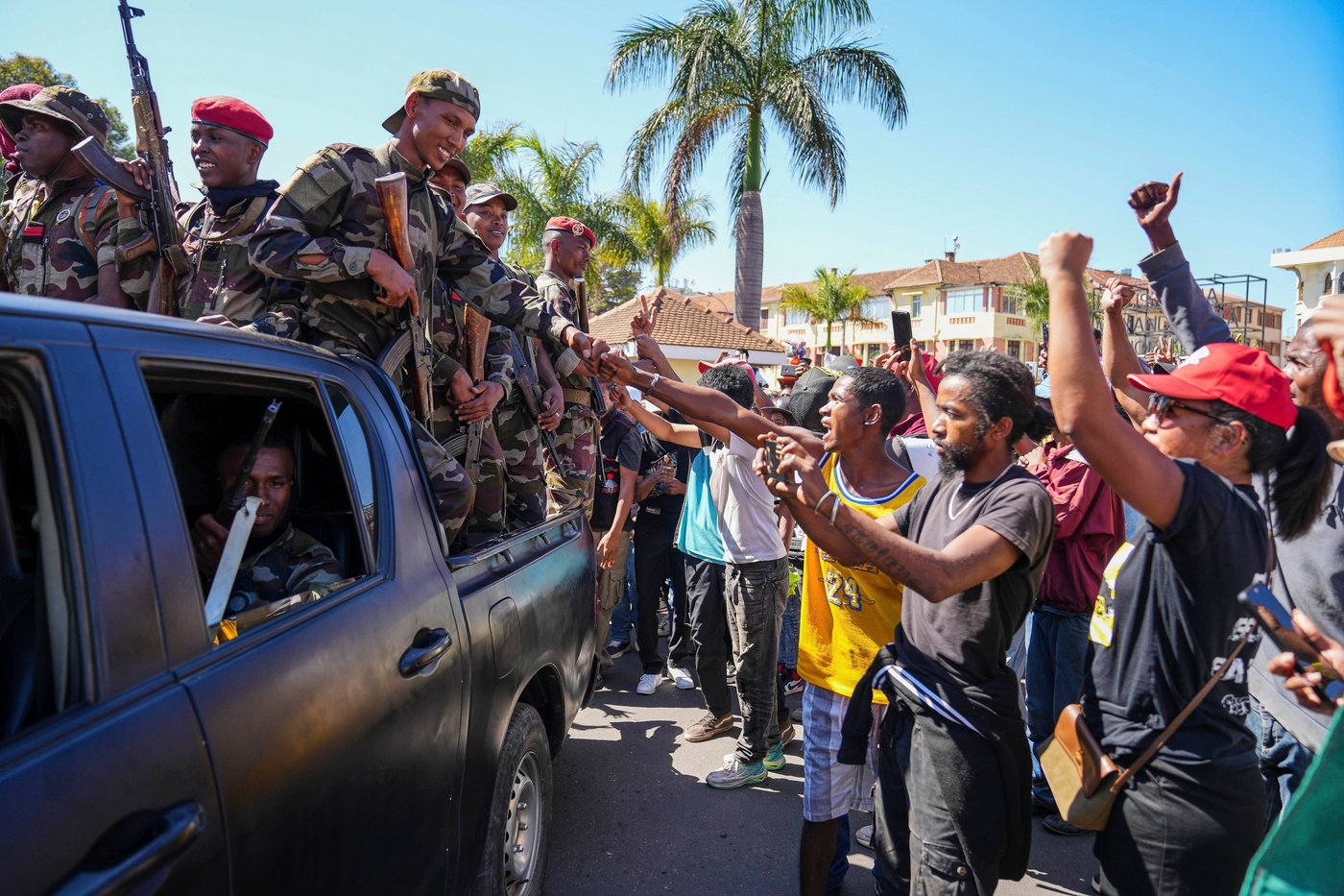 Madagascar's president says a coup is underway after soldiers joined anti-government demonstrations | iNFOnews.ca Madagascar's president says a coup is underway after soldiers joined anti-government demonstrations | iNFOnews.ca