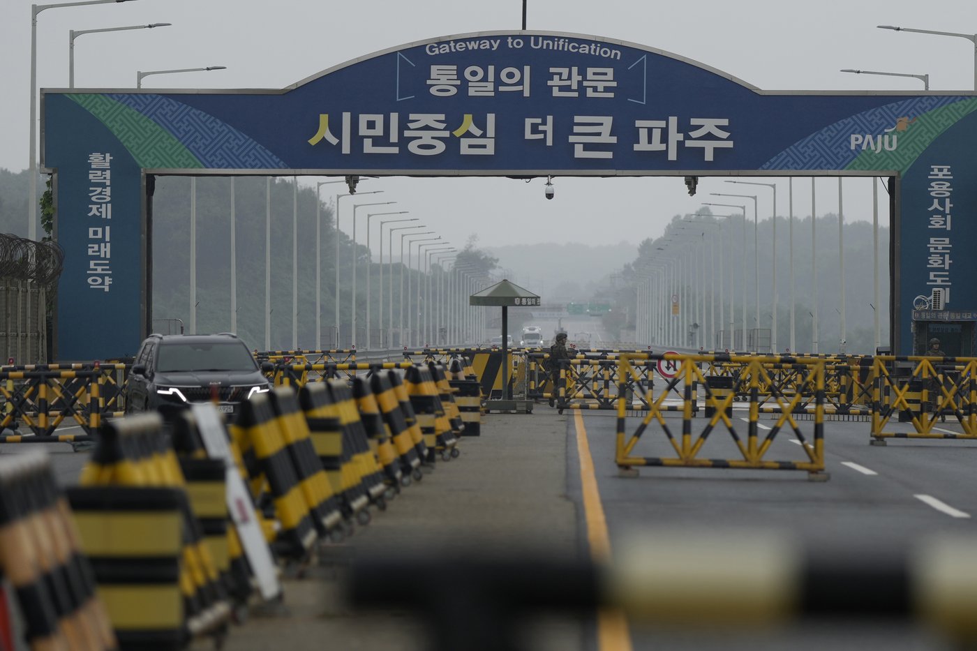 North Korea blows up parts of inter-Korean road and rail links in a symbolic display of anger | iNFOnews.ca