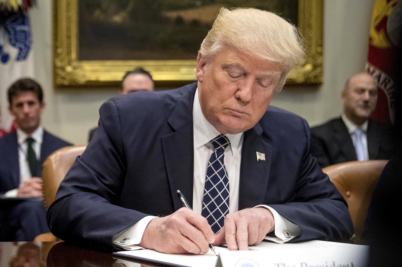 What is an executive order? A look at Trump's tool for quickly reshaping government | iNFOnews.ca