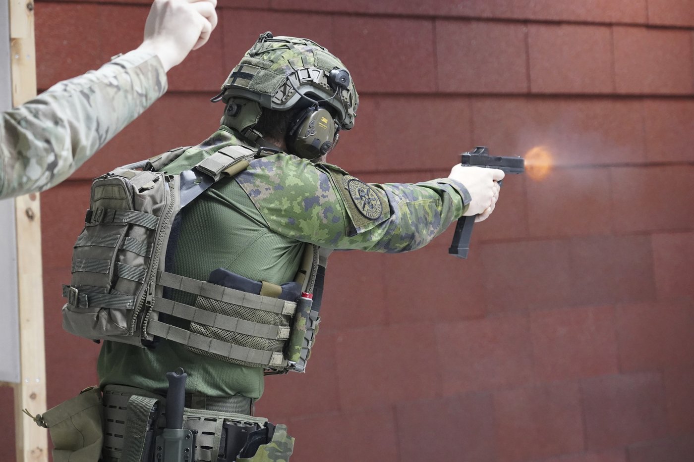 As Russia threats loom, Finland's people are learning to shoot back | iNFOnews.ca