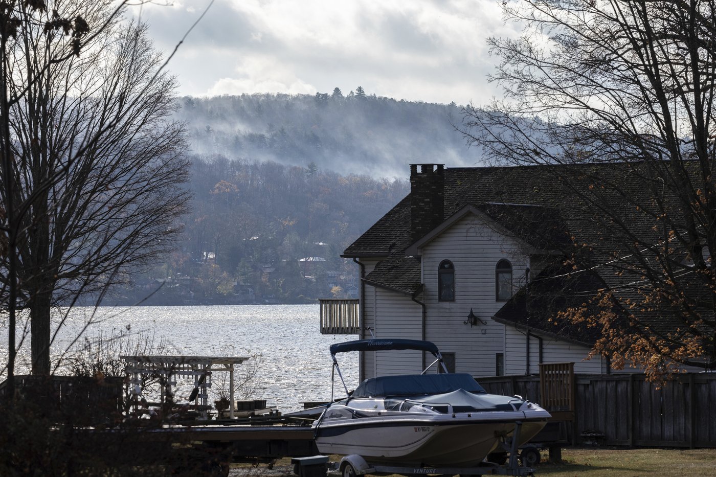 Fire crews on both US coasts battle wildfires | iNFOnews.ca Fire crews on both US coasts battle wildfires | iNFOnews.ca