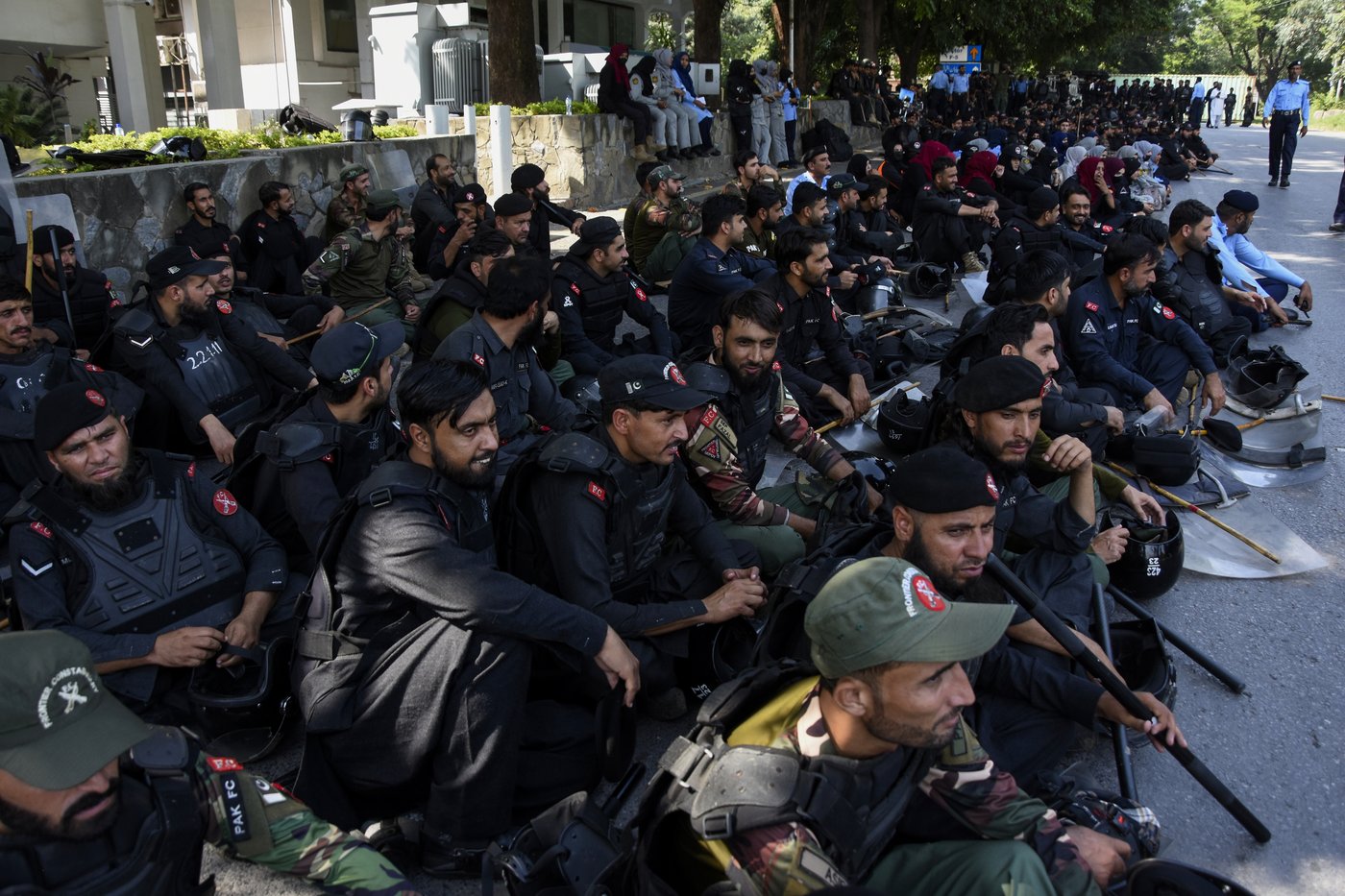 Pakistan capital locked down to thwart a rally to support ex-leader Imran Khan | iNFOnews.ca