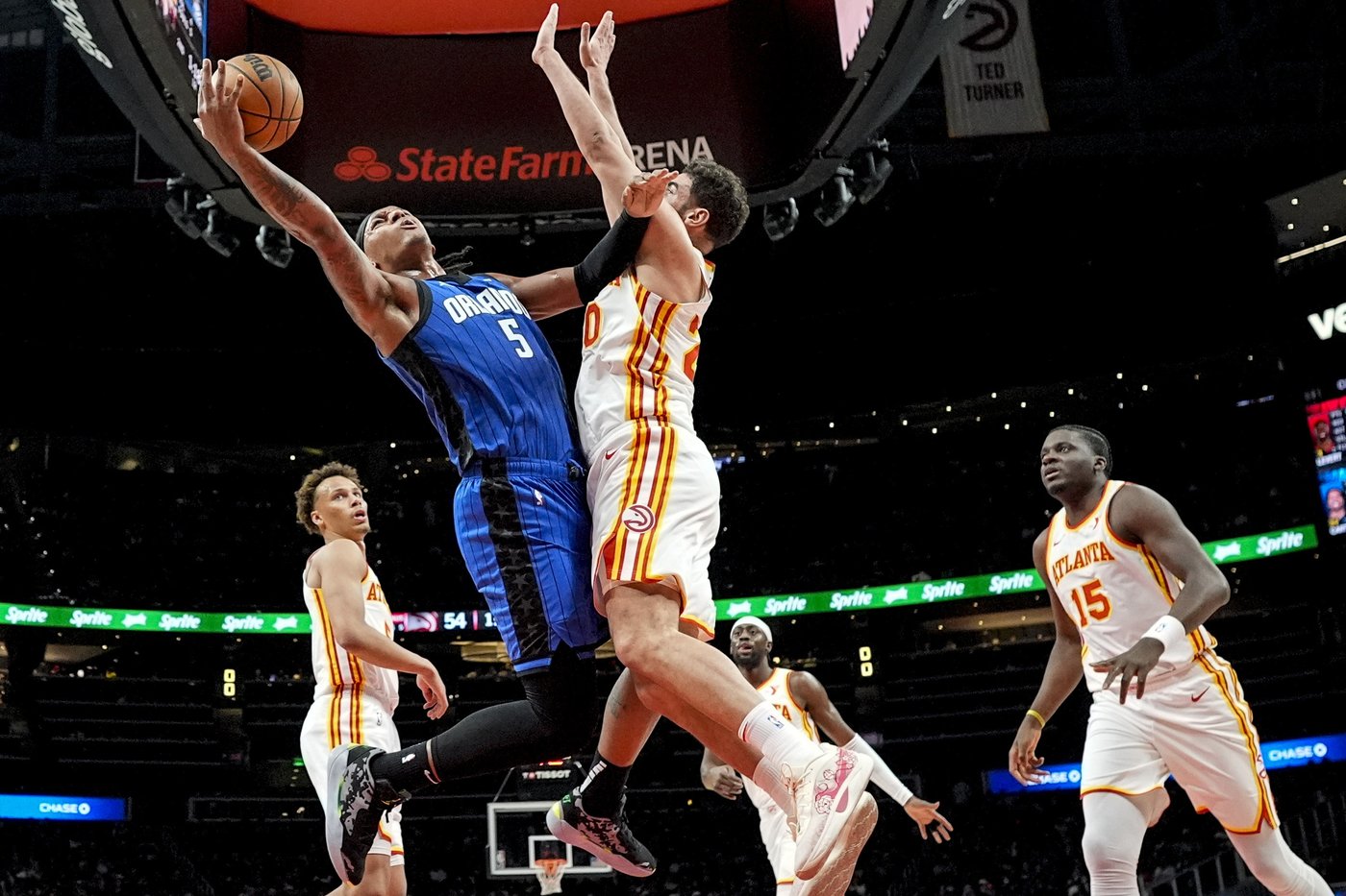 Paolo Banchero scores 36 points as Magic rally past Hawks 114-108 | iNFOnews.ca