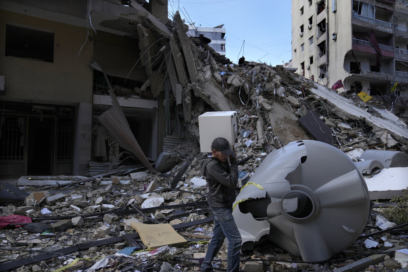 Middle East latest: Israeli minister reports some progress toward cease-fire but Hezbollah unaware | iNFOnews.ca