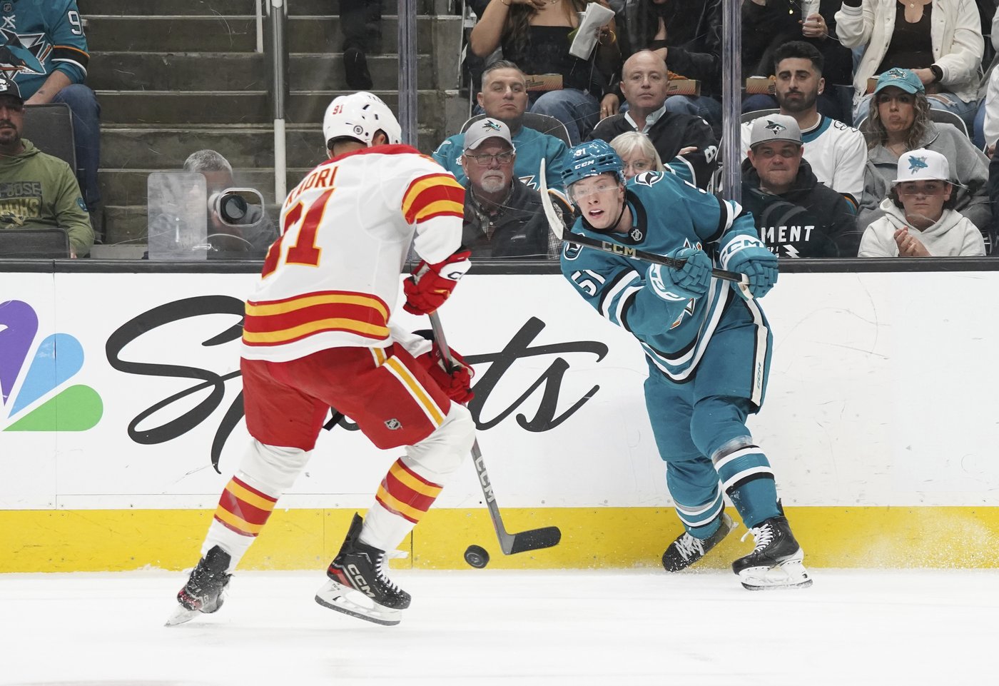 Klapka, Frost help Flames rally in third period to beat Sharks 3-2 | iNFOnews.ca