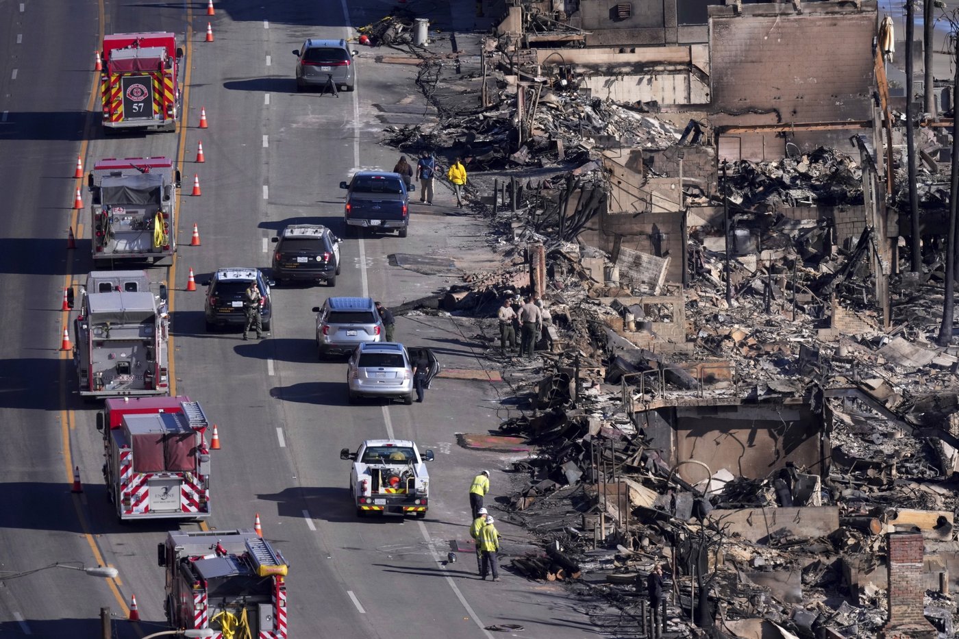 Pacific Coast Highway reopens nearly a month after devastating Southern California wildfires | iNFOnews.ca