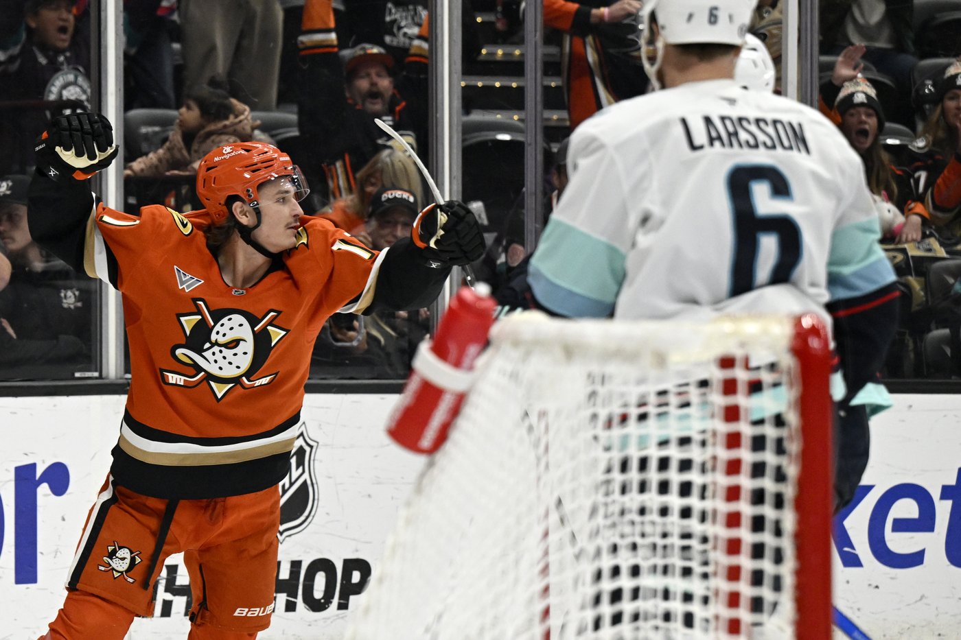 Early third-period goals help Kraken extend dominance over Ducks | iNFOnews.ca Early third-period goals help Kraken extend dominance over Ducks | iNFOnews.ca