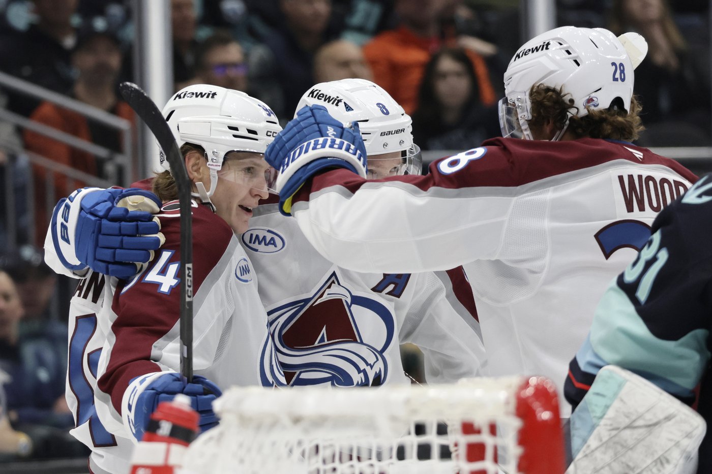 Kiviranta scores 2 as Avalanche hold on to beat Kraken 3-2 | iNFOnews.ca