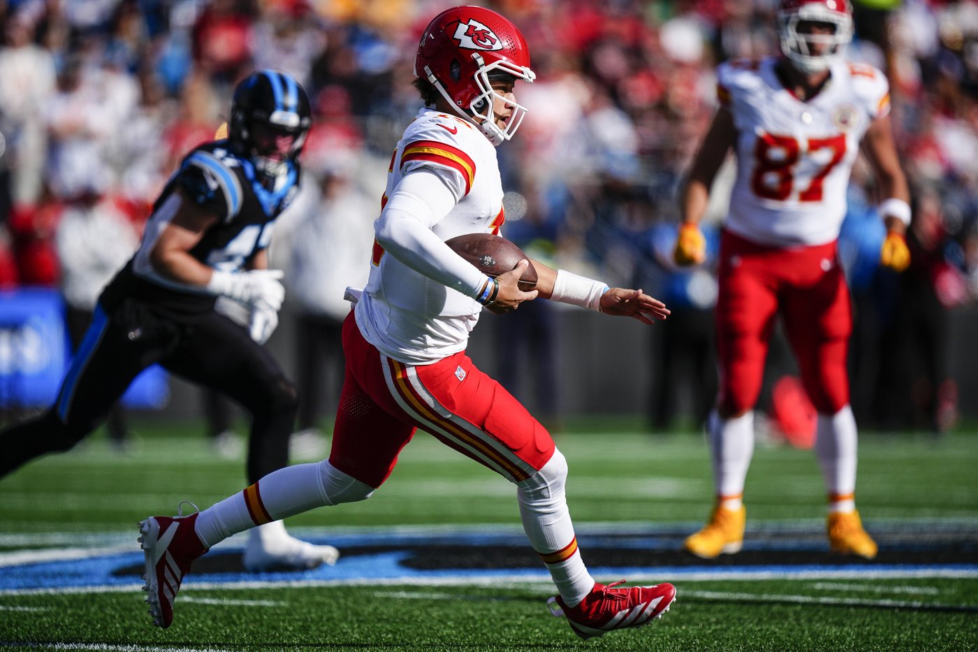 Patrick Mahomes and Chiefs win at the buzzer again, topping Panthers 30-27 on Shrader's field goal | iNFOnews.ca Patrick Mahomes and Chiefs win at the buzzer again, topping Panthers 30-27 on Shrader's field goal | iNFOnews.ca