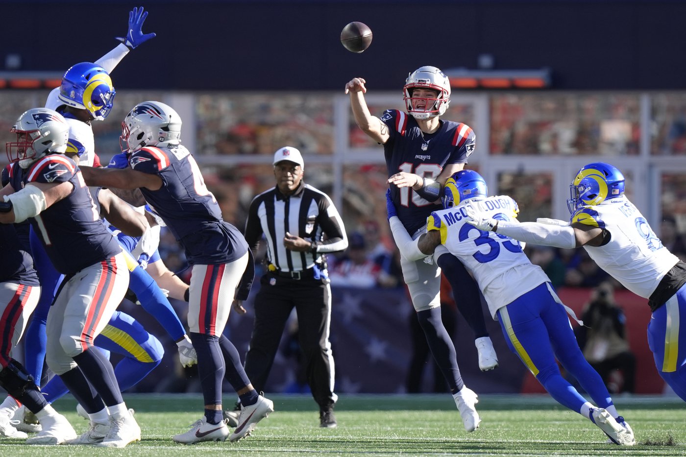 Dolphins look to win 3rd straight game when they host Pats | iNFOnews.ca Dolphins look to win 3rd straight game when they host Pats | iNFOnews.ca