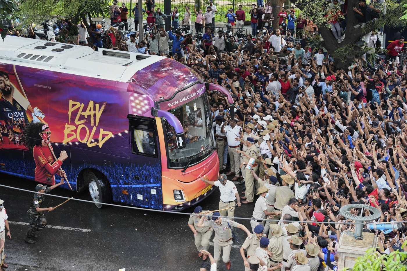At least 11 people die in a stampede outside a cricket stadium in India after IPL win | iNFOnews.ca