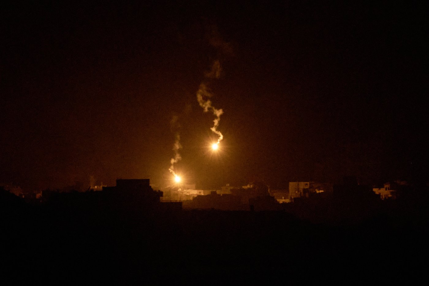 Israeli strikes kill at least 17 Palestinians in Gaza as international pressure for ceasefire grows | iNFOnews.ca