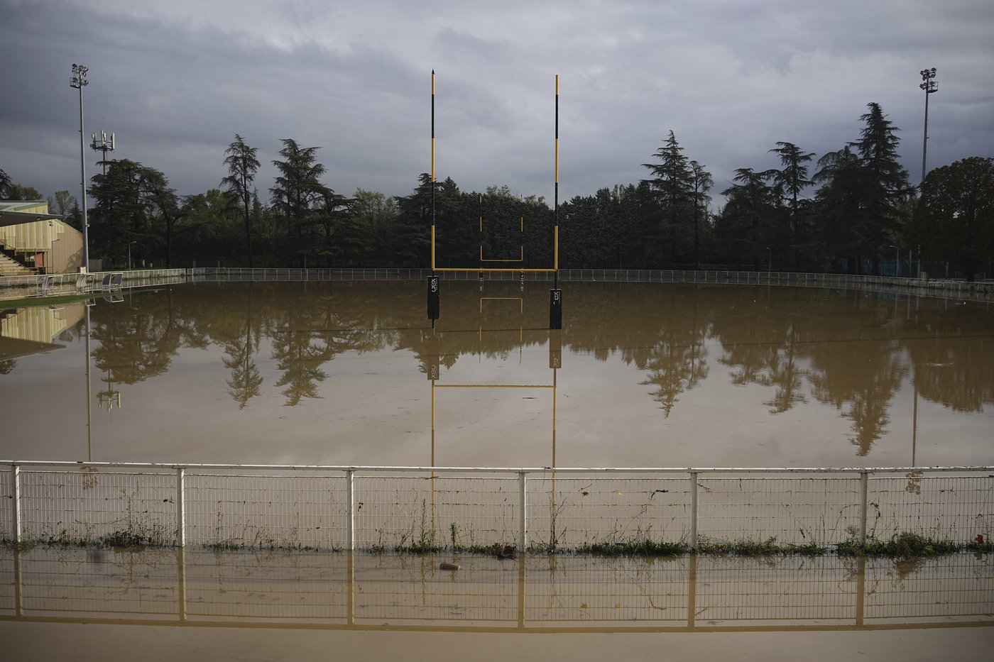 Two days of torrential rain bring major flooding to central France | iNFOnews.ca Two days of torrential rain bring major flooding to central France | iNFOnews.ca
