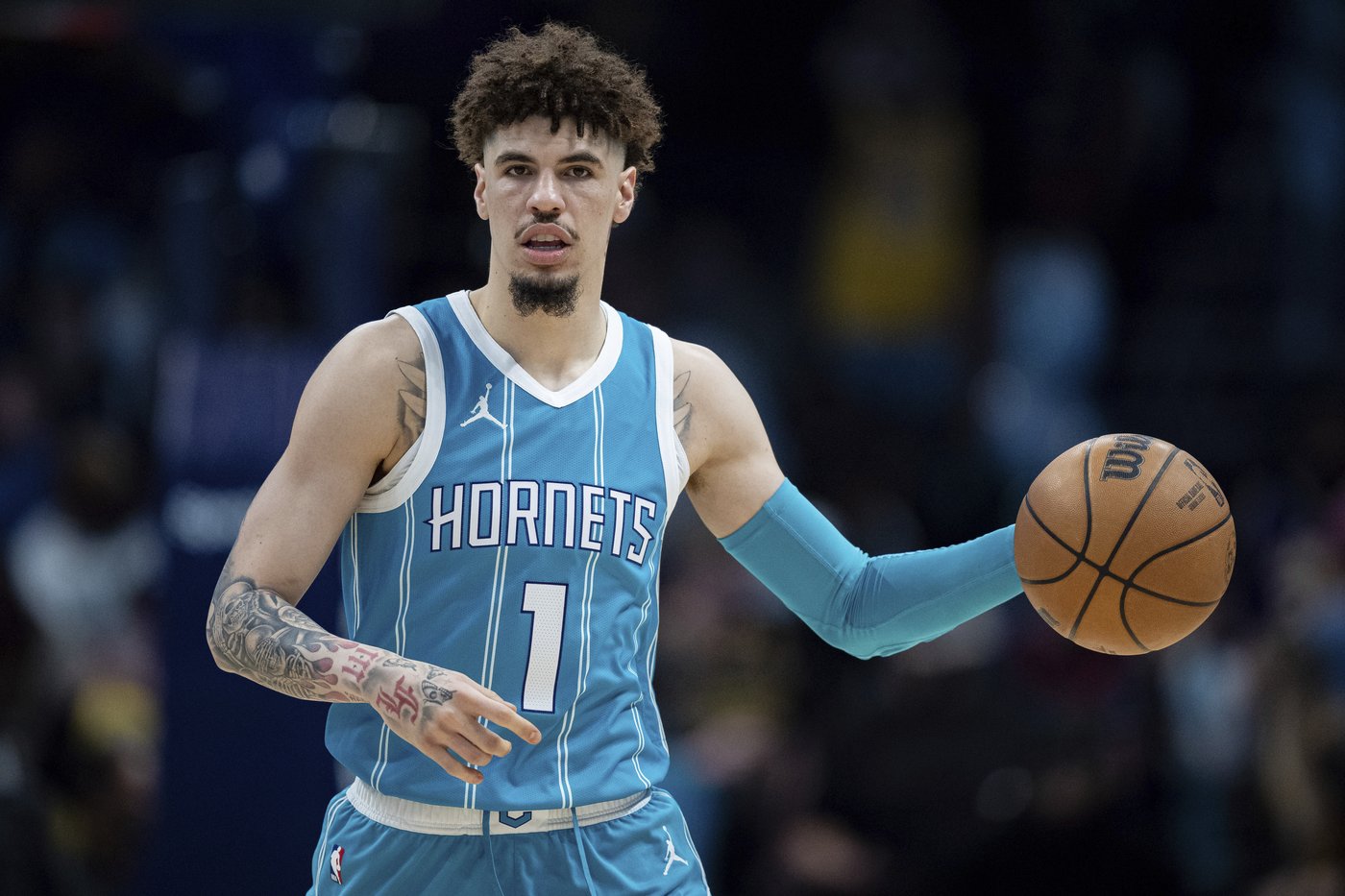 LaMelo Ball misses second half of Hornets' game against Brooklyn with right ankle soreness | iNFOnews.ca