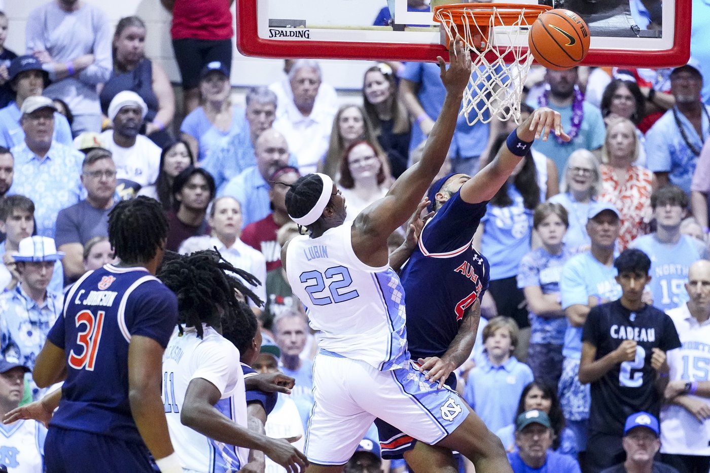 Broome has 23 points and 19 rebounds as No. 4 Auburn tops No. 12 UNC 85-72 to reach Maui title game | iNFOnews.ca
